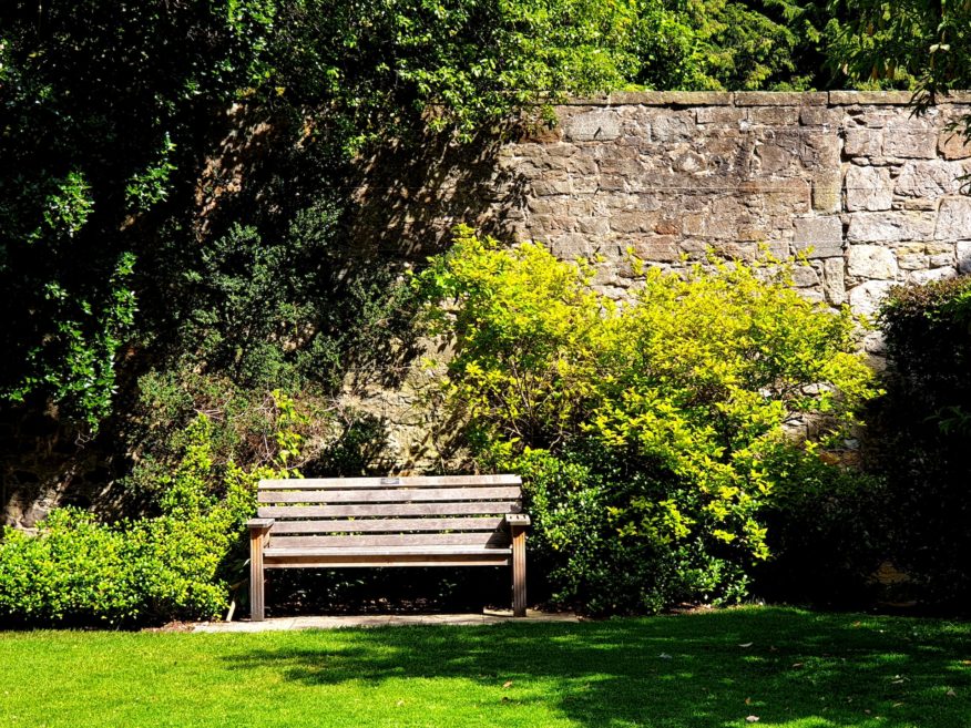 Gartenbank mit Gravur